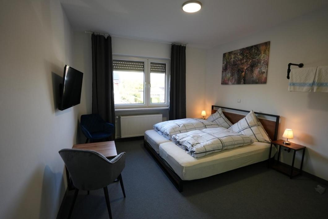 Pension Christine Neu-Anspach Exterior foto