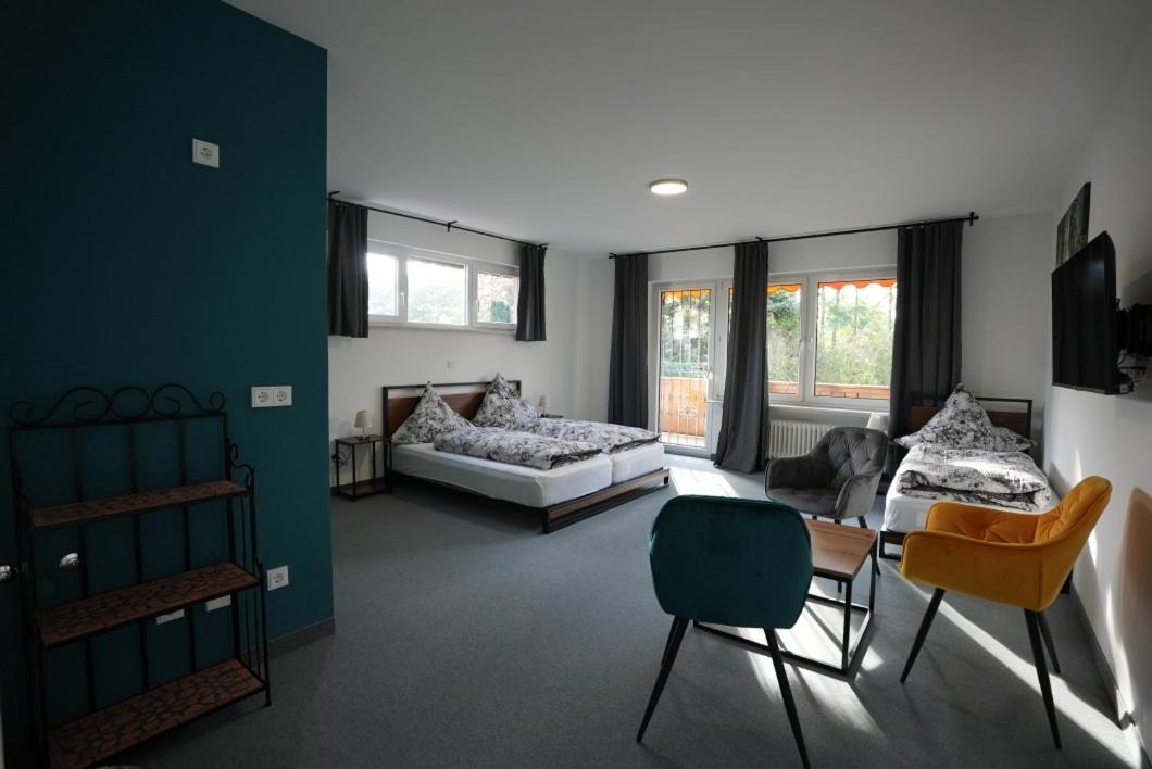 Pension Christine Neu-Anspach Exterior foto